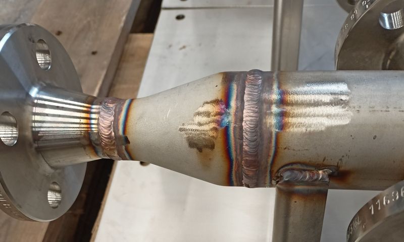 Konstrukcje i systemy rurowe