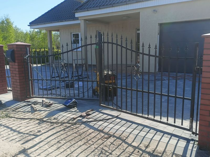 Ogrodzenie ze stali węglowej