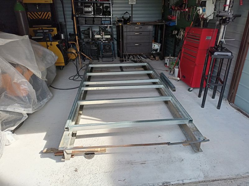 Konstrukcje przyczep i wózków