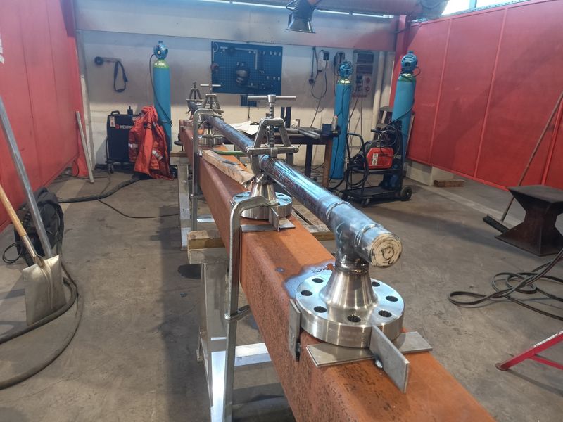 Konstrukcje i systemy rurowe