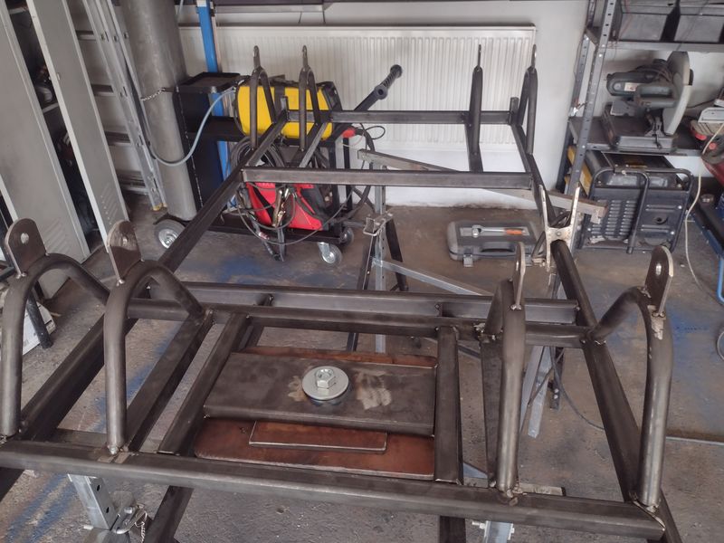 Konstrukcje przyczep i wózków